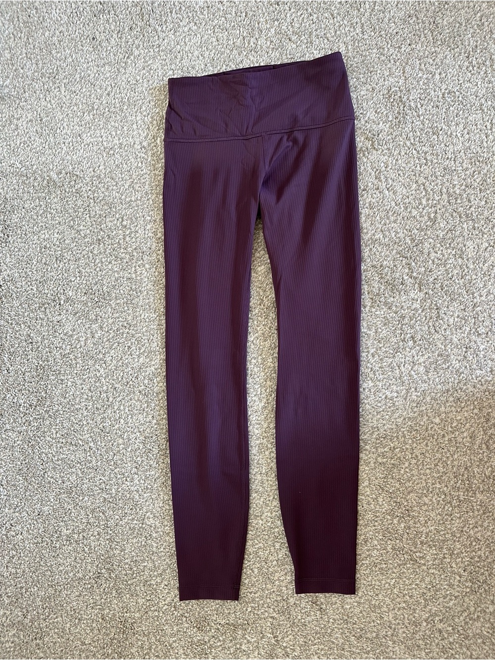 Women’s Lululemon Wunder Train High Rise Tight in Grape Thistle 28” - Picture 6 of 14